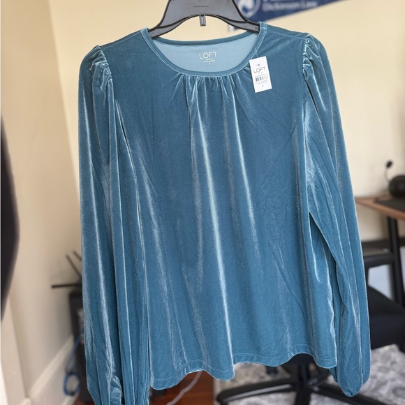 NWT Loft Outlet velvet blue blouse / long sleeve top / small - Picture 4 of 5